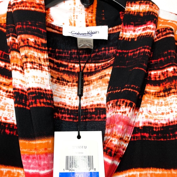 Calvin Klein Sleveless Blouse (PS) - Picture 3 of 4